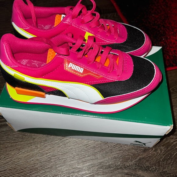 Puma sneakers - Picture 2 of 4